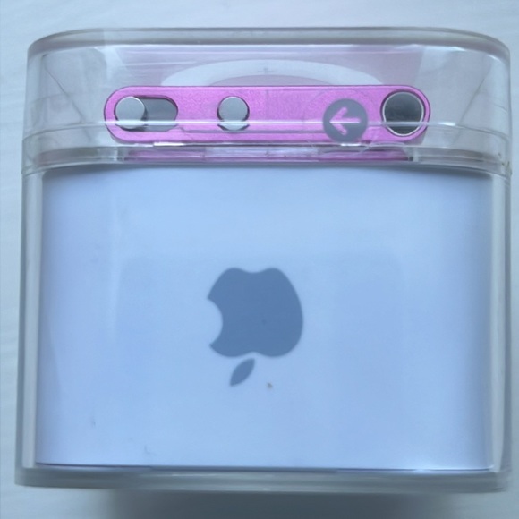 4th Generation Apple iPod Shuffle 2GB Pink Model A1373 New and Sealed! - Picture 7 of 7